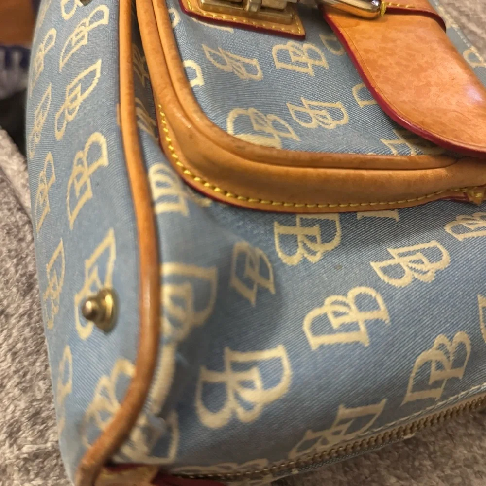 VTG Dooney & Bourke Blue and Tan Y2K‎ Women's Bag